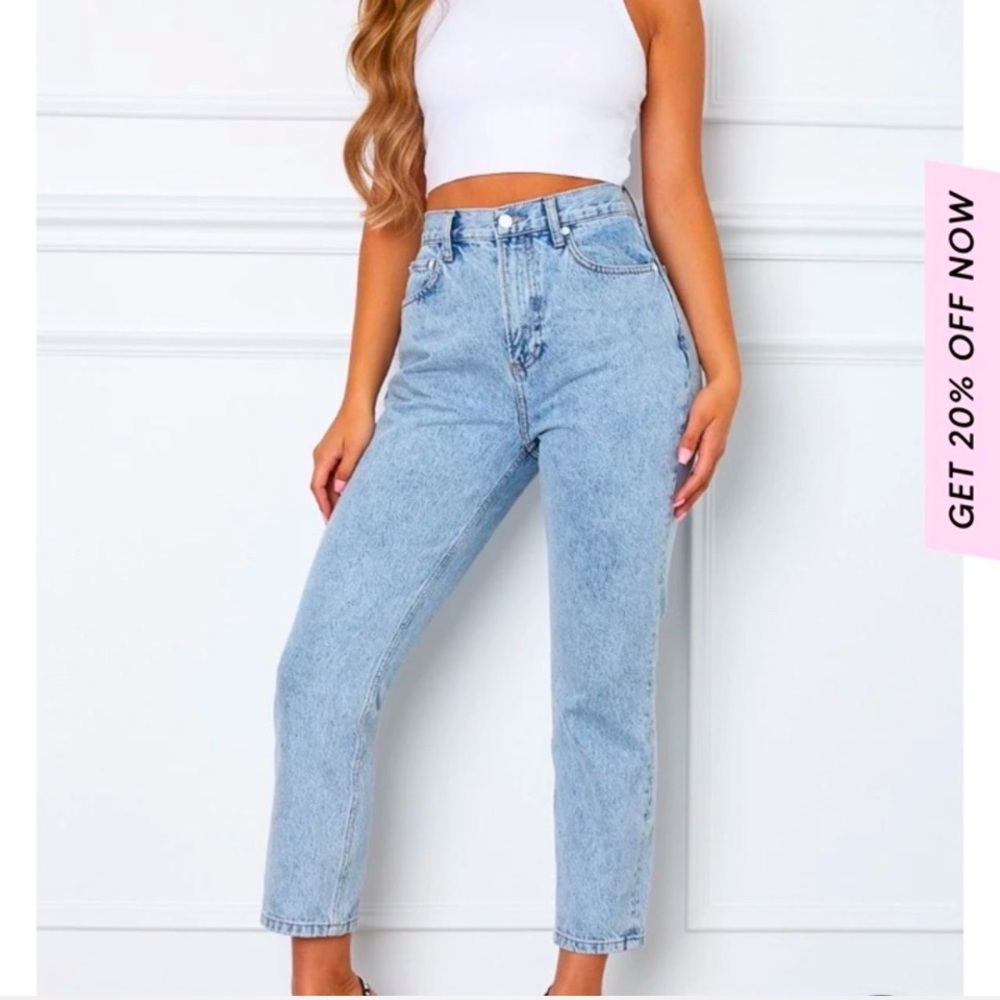 White Fox “Drive Me Crazy” Cropped Jeans Mid Blue L